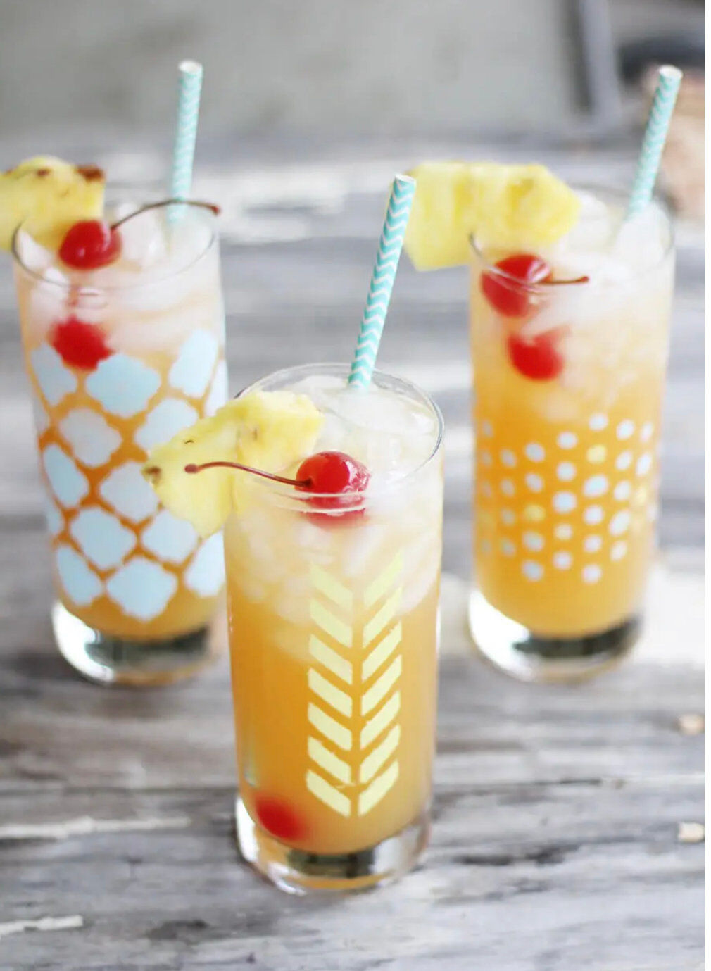  Vintage stenciled lemonade glasses with straws