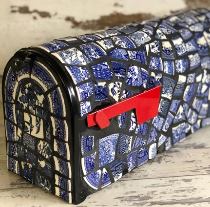 Blue and white mosaic mailbox