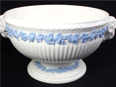 Wedgwood Pedestal Bowl